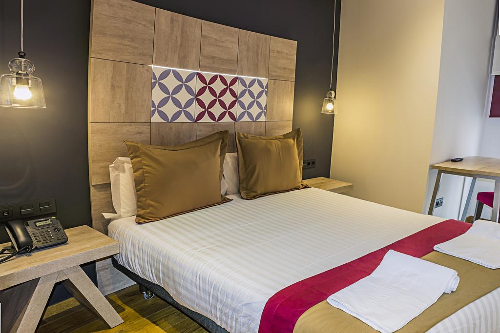 Hotel Boutique Hostemplo Sagrada Familia Barcelona Habitación foto